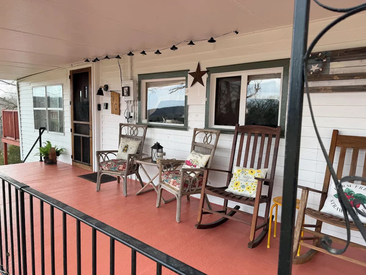 Viola’s Cottage- Peaceful, Scenic, River Access & New Reno - Photo 3