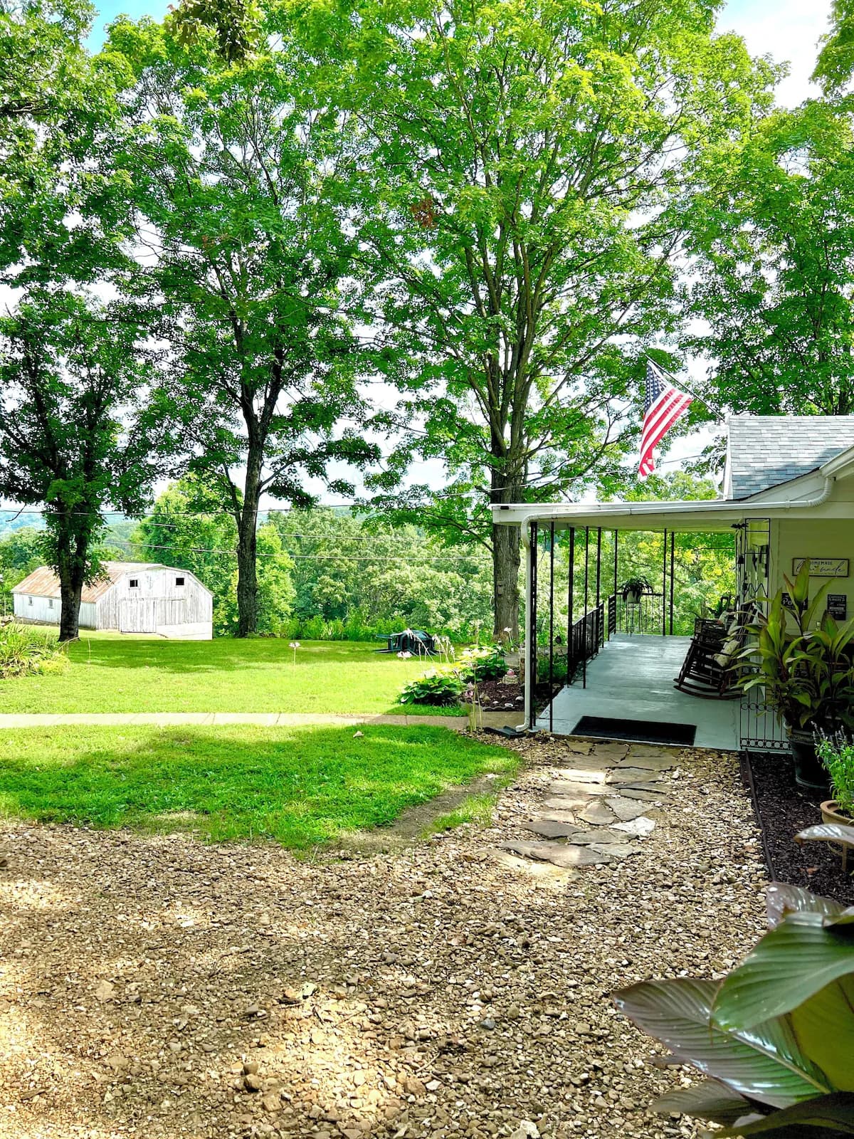 Viola’s Cottage- Peaceful, Scenic, River Access & New Reno - Photo 4
